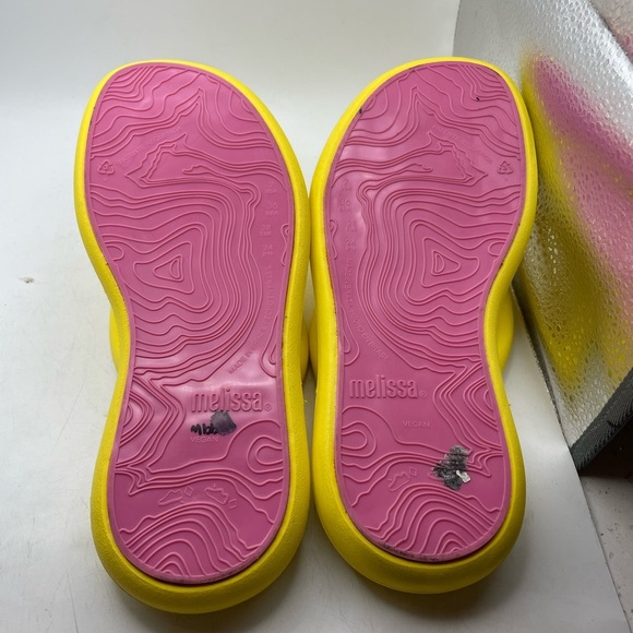 Melissa Free Yellow Women's Flip Flops size 7 - Picture 7 of 8